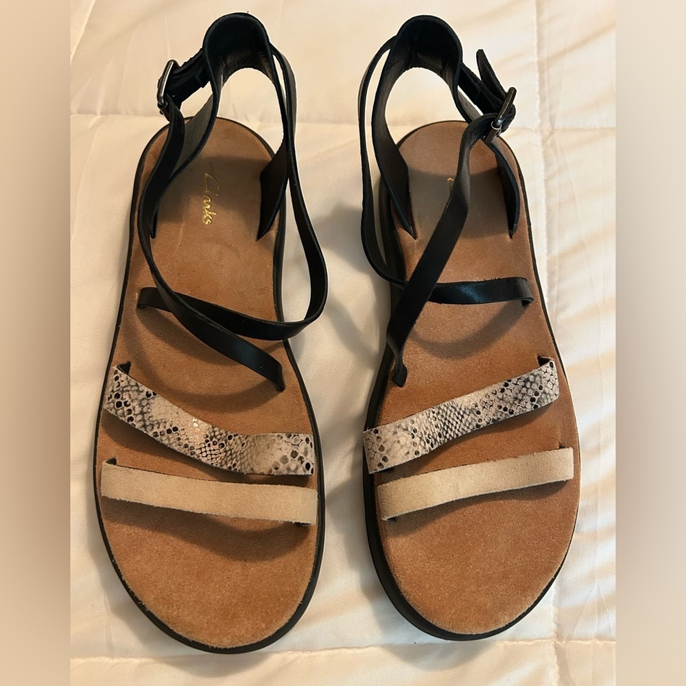 Clarks Jemsa Strappy Sandals Women’s 7.5 Animal Print Travel Comfy - Picture 4 of 15